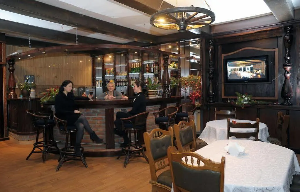 Dworek Staropolski Guest House Poznan 0*,  Poland